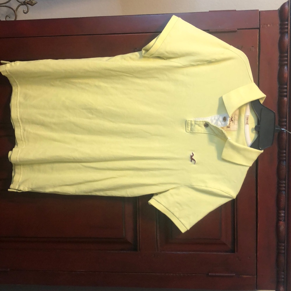 Hollister yellow men’s polo